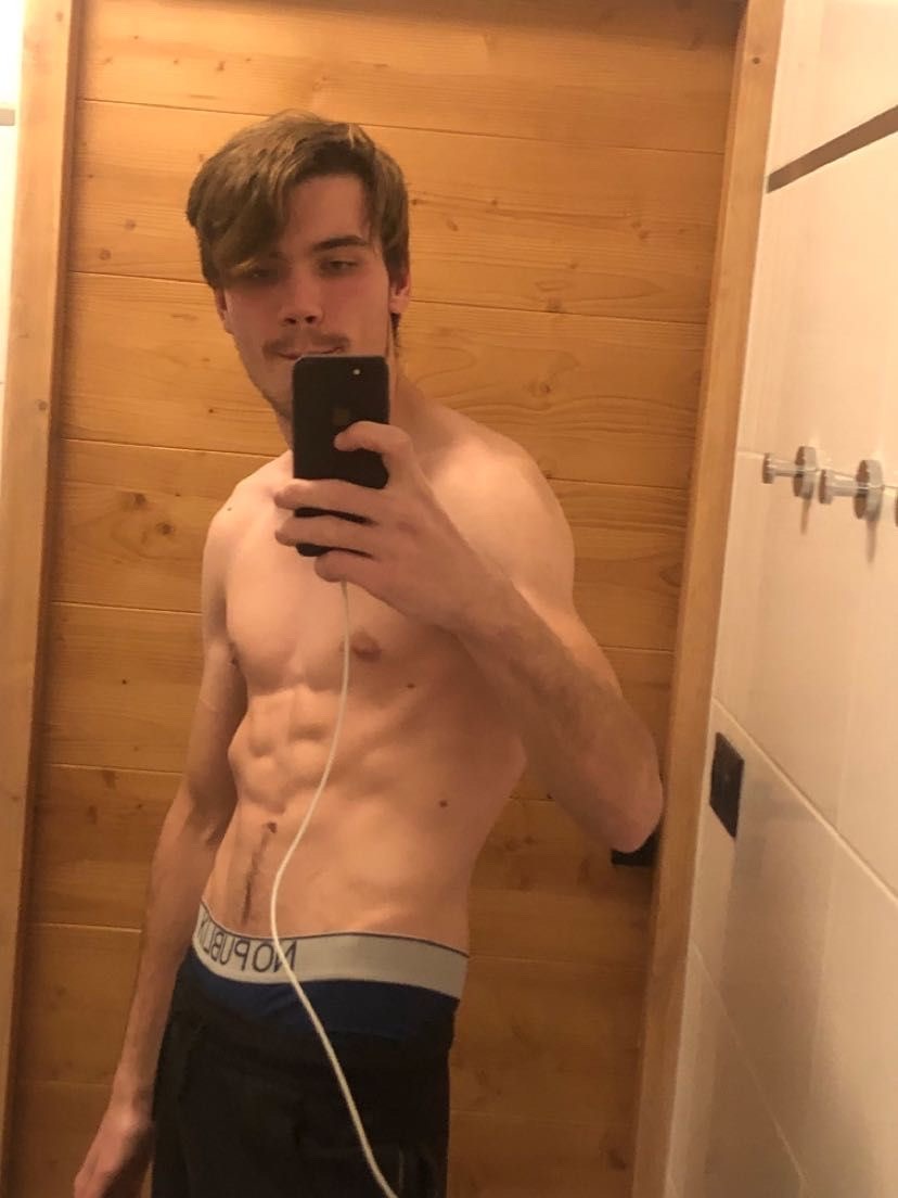 Profil de Vitali, 20 ans, Escort Trans Canada à Saint-Julien
