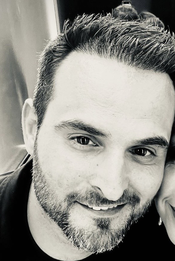 Profil de Awais, 43 ans, Escort Trans Canada à Empress