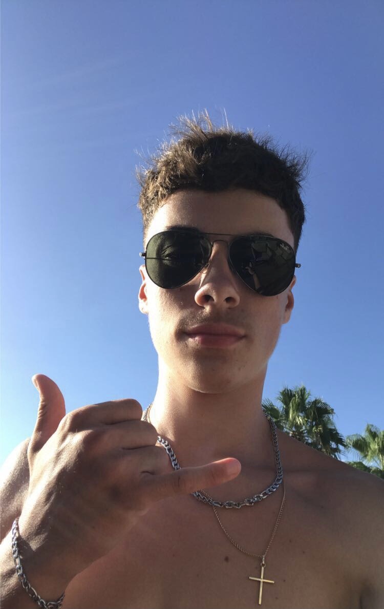 Profil de Vadim, 23 ans, Escort Trans Canada à Cobalt