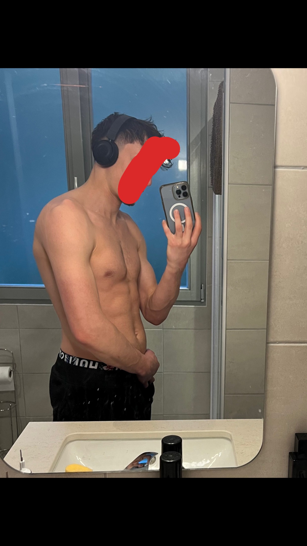 Profil de Viktor, 23 ans, Escort Trans Canada à Faro
