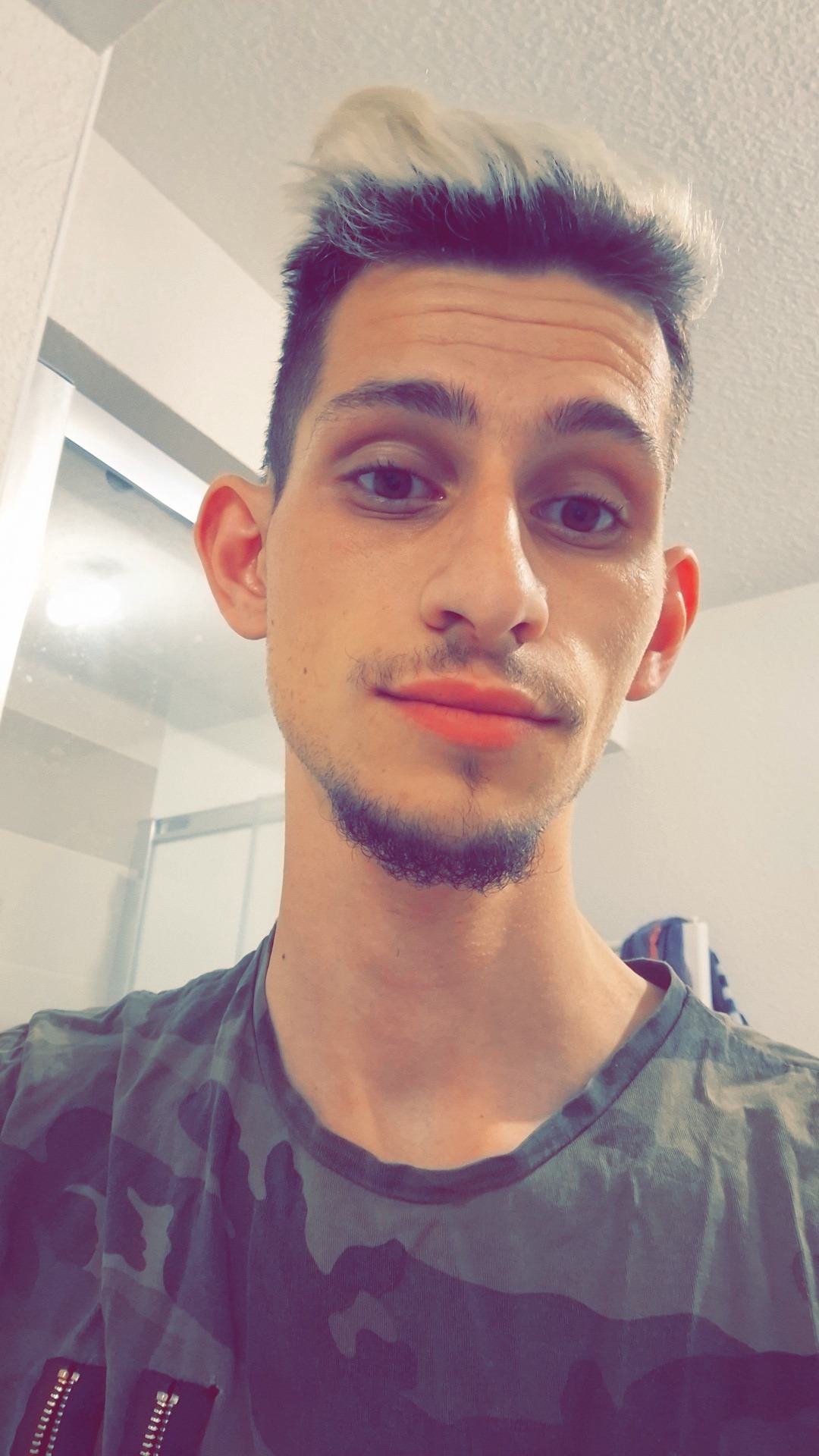 Profil de Mehmethan, 29 ans, Escort Trans Canada à Alliance