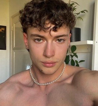 Profil de Ruffin, 23 ans, Escort Trans Canada à Young