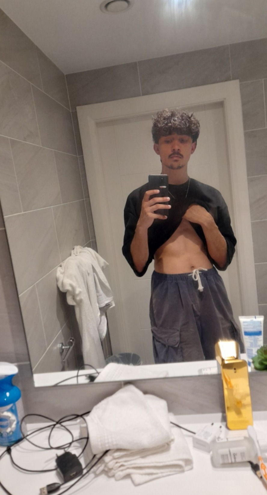 Profil de Tom, 21 ans, Escort Trans Canada à Medstead