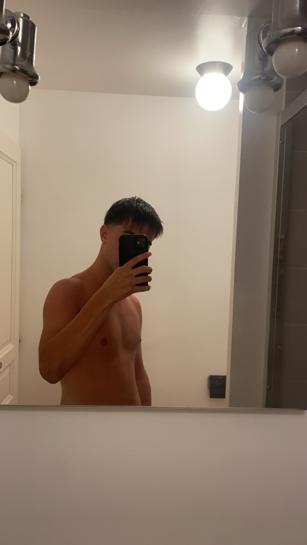 Profil de Benat, 20 ans, Escort Trans Canada à Notre-Dame-des-Anges