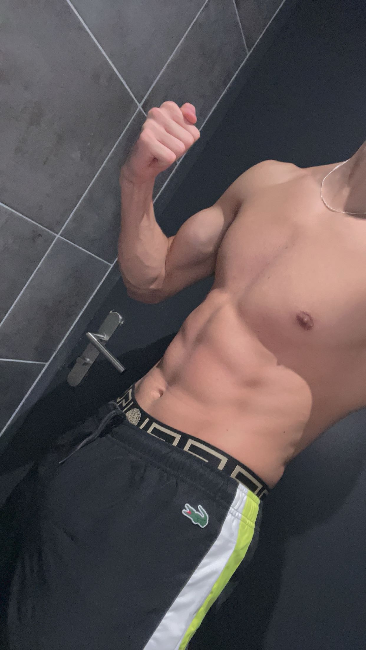Profil de Youn, 21 ans, Escort Trans Canada à Westlock