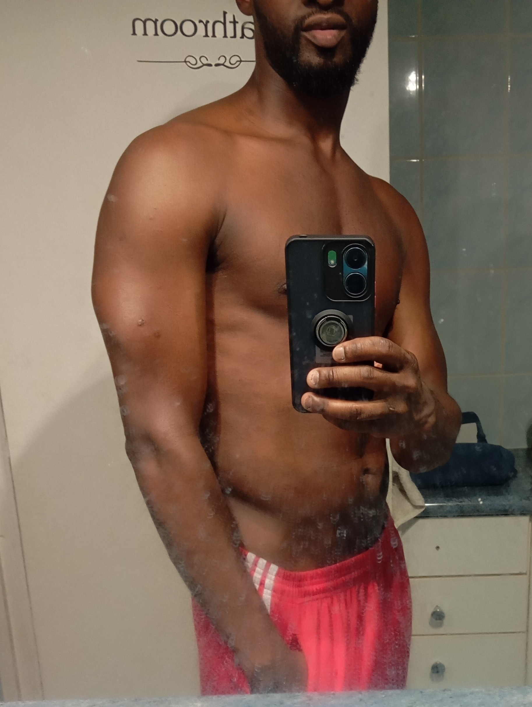 Profil de Ottman, 34 ans, Escort Trans Canada à Sainte-Madeleine