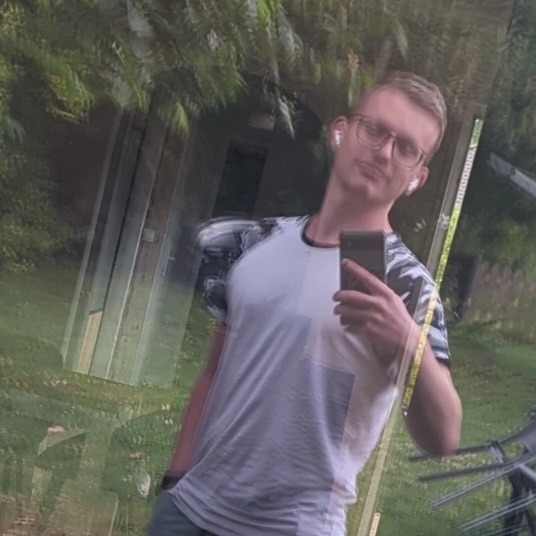 Profil de Jhon, 24 ans, Escort Trans Canada à Frobisher