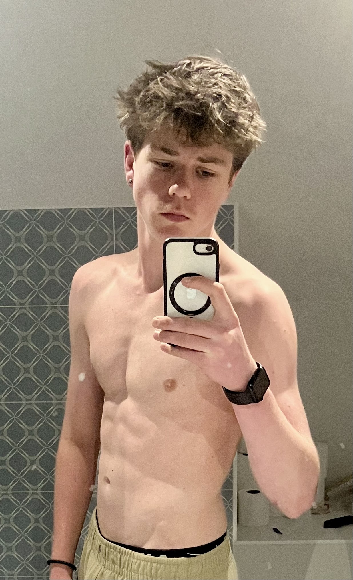 Profil de Isack, 20 ans, Escort Trans Canada à Saint-Bonaventure